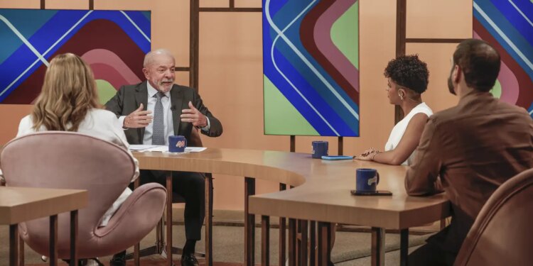“Vamos ver quem é quem”, diz Lula sobre redução da jornada de trabalho